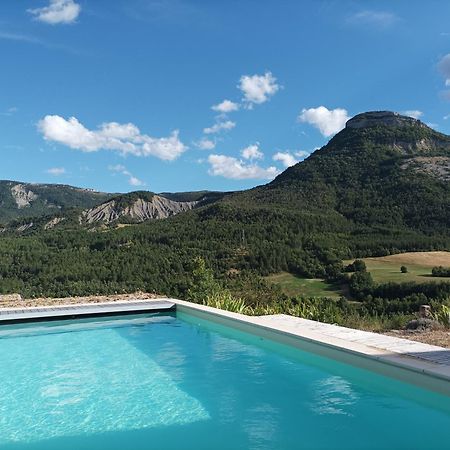 Un Petit Coin De Paradis Orpierre Bagian luar foto