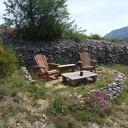 Un Petit Coin De Paradis Orpierre Bagian luar foto