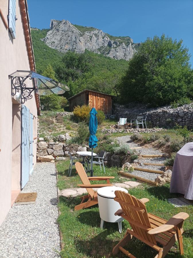 Un Petit Coin De Paradis Orpierre Bagian luar foto