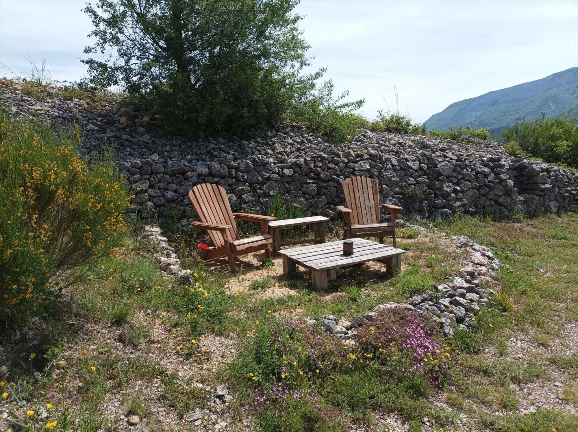 Un Petit Coin De Paradis Orpierre Bagian luar foto